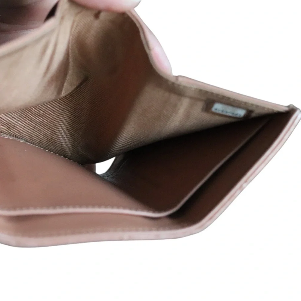 Chanel 19 Trifold Flap Compact Wallet Brown‎
